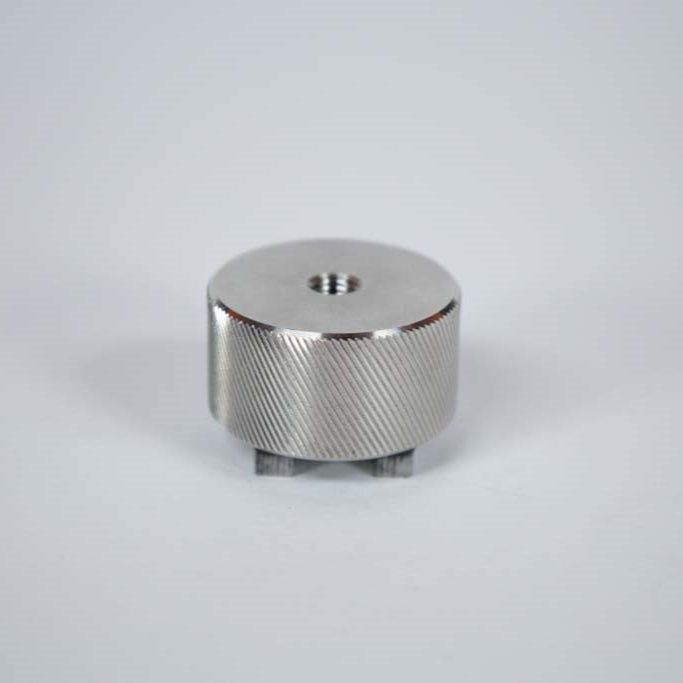 Small magnetic base for sensors